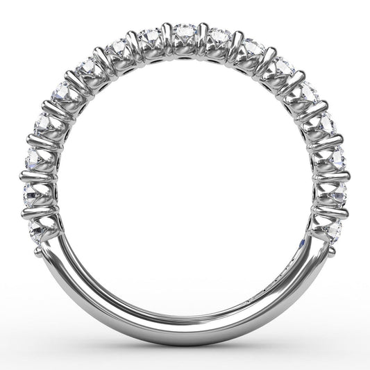 This beautiful diamond wedding band is designed to match engagement ring style S3219 (5552793714843)