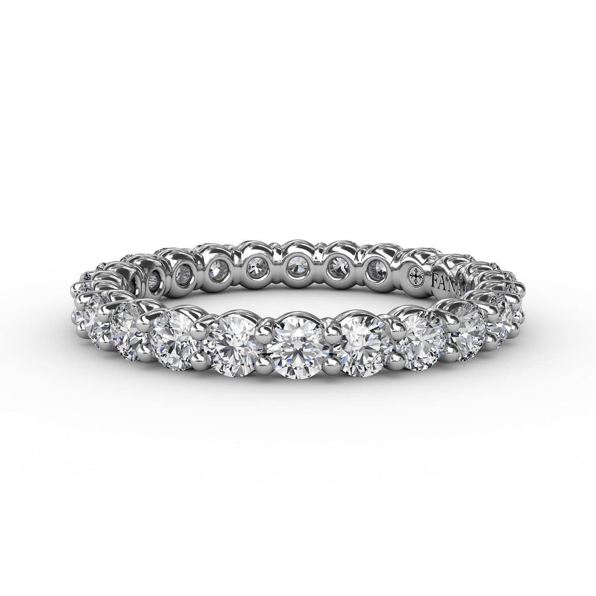 Chunky Shared Prong Anniversary Band (5552805216411)